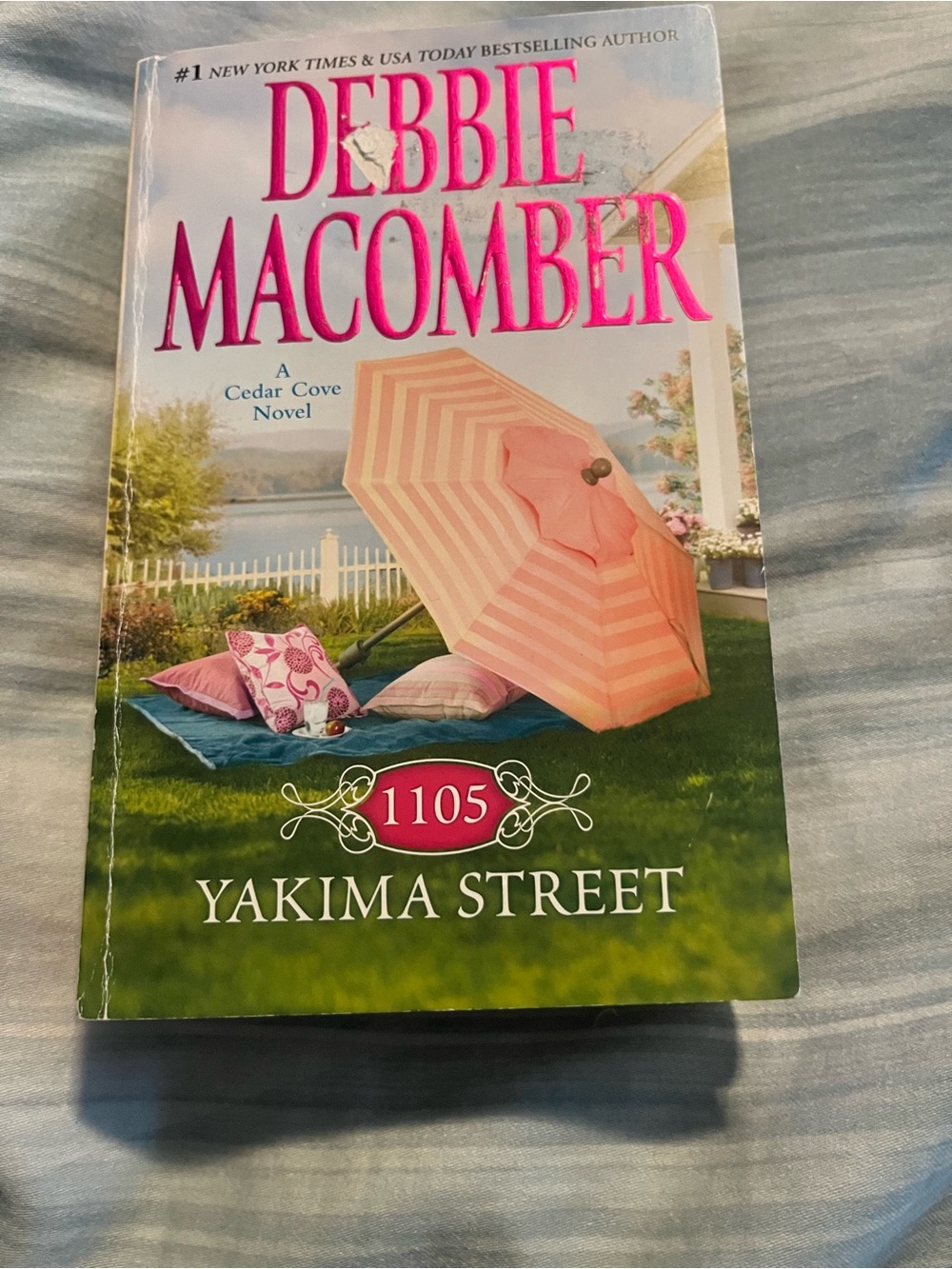 Debbie Macomber "1105 Yakima Street" - Pink & Green Cover